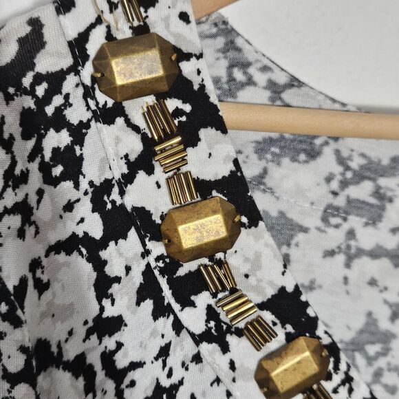 Rose and Olive Women's size 1X Metallic Bead Neckline Tunic Graphic Black/White - Picture 5 of 14